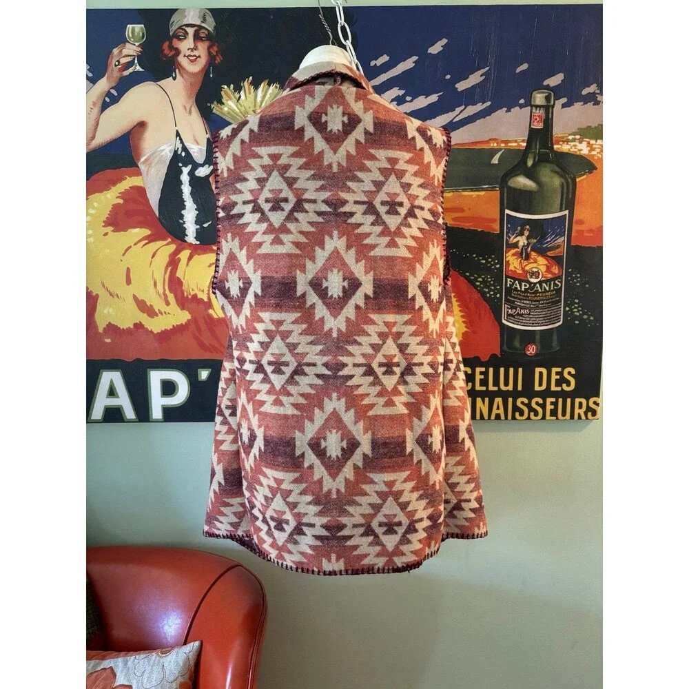 Aztec boho Vest - Picture 4 of 10
